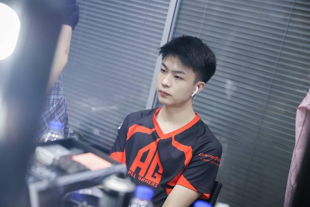 Fnatic 解释了他们为什么在 Starladder Budapest Major 2025 之前用 JACKASMO 替换了 CYPHER
