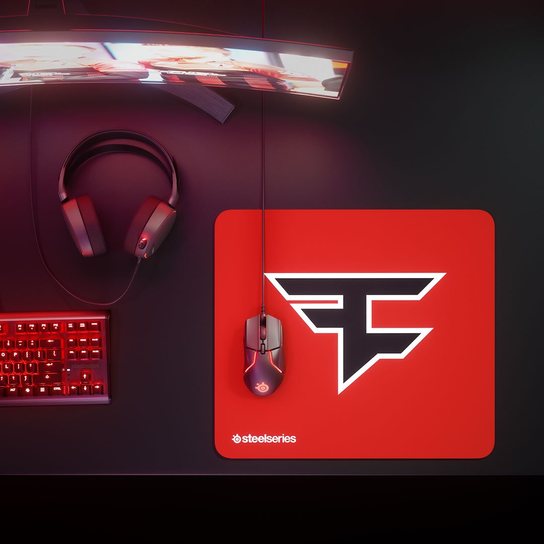 全球《PUBG》年末重磅更新：冬季主题艾伦格上线，蓝圈榴弹发射器登场