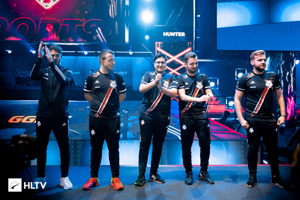 Perfecto(RUS) 以教练的账号进行比赛，作为 Virtus.pro 在 IEM 成都输给了 Vitality